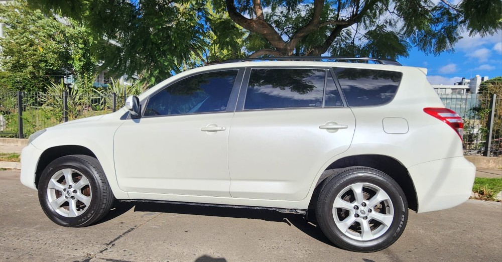 Toyota RAV4 4x4 — foto 8